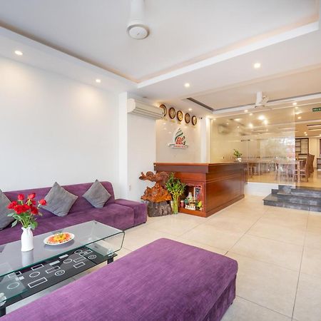 Twilight Beach Hotel Danang Exterior photo
