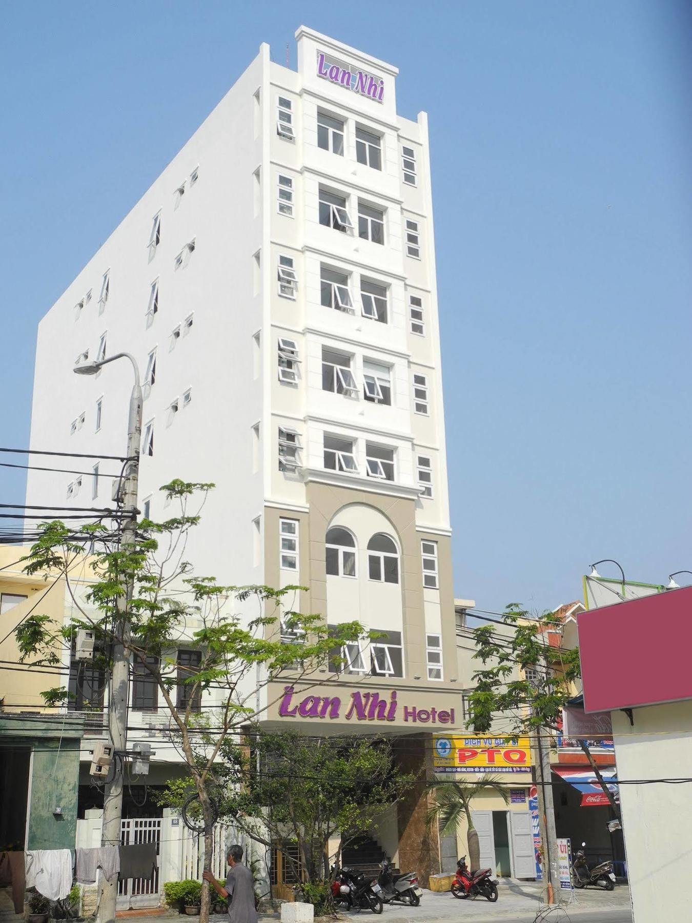 Twilight Beach Hotel Danang Exterior photo
